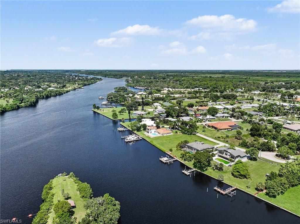 18071 Traverse Dr, Alva, FL 33920 Photo