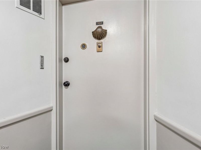 13800 Shaker Boulevard, Unit 902, Cleveland, OH 44120 Photo 4