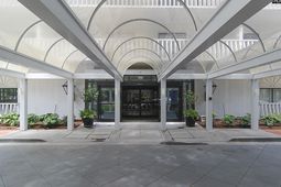 1829 Senate Street  photo 4
