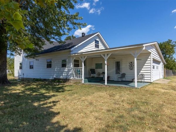 2511 S Old Wire Road , Rogers, AR 72758