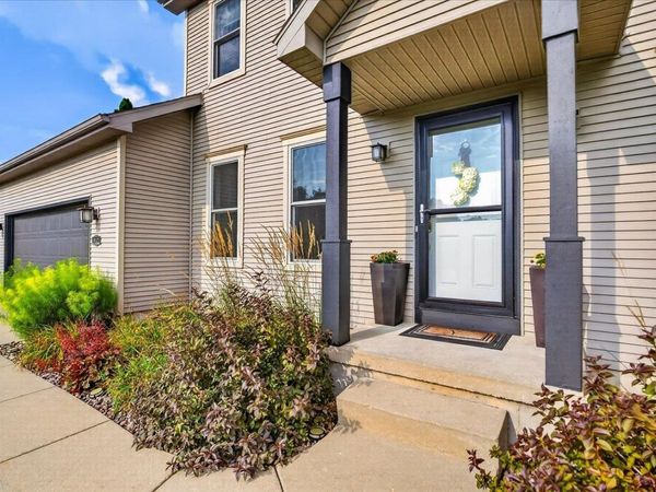 912 Questa Ridge Trail, Verona, WI 53593