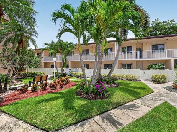 7449 N Devon Dr , Unit 207, Tamarac, FL 33321