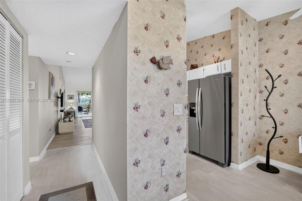 7449 N Devon Dr , Unit 207, Tamarac, FL 33321 Photo