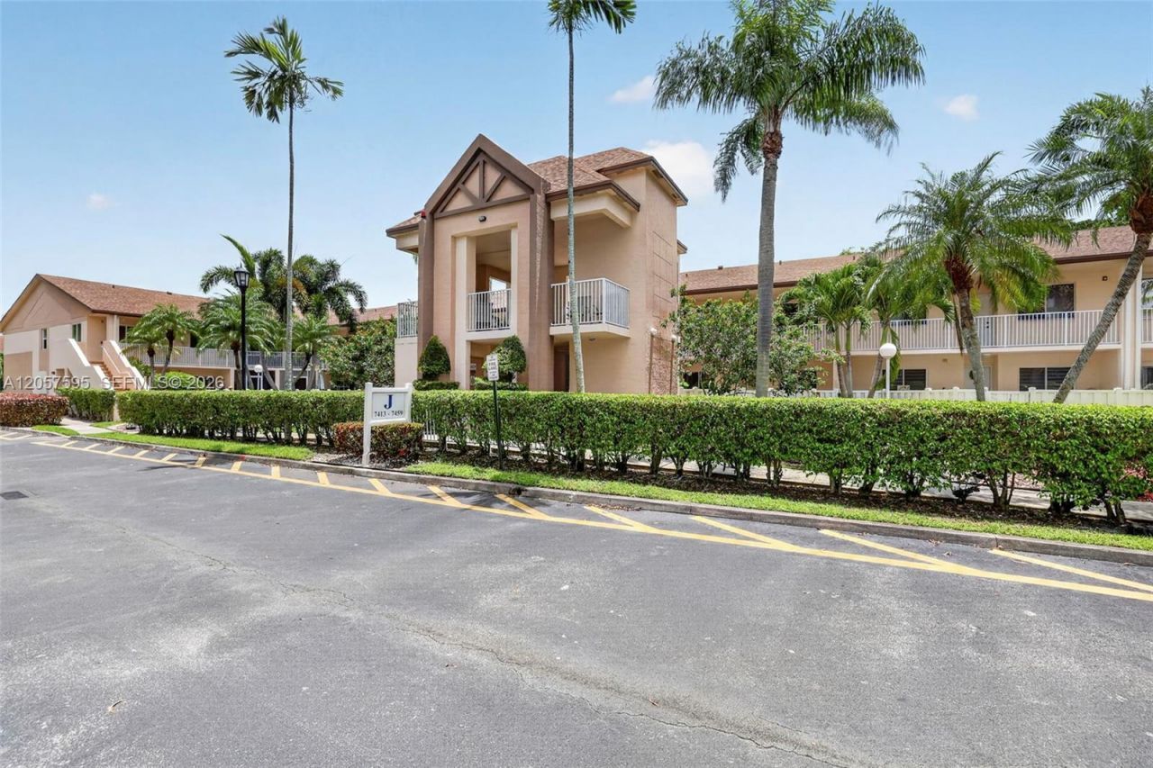 7449 N Devon Dr , Unit 207, Tamarac, FL 33321 Photo