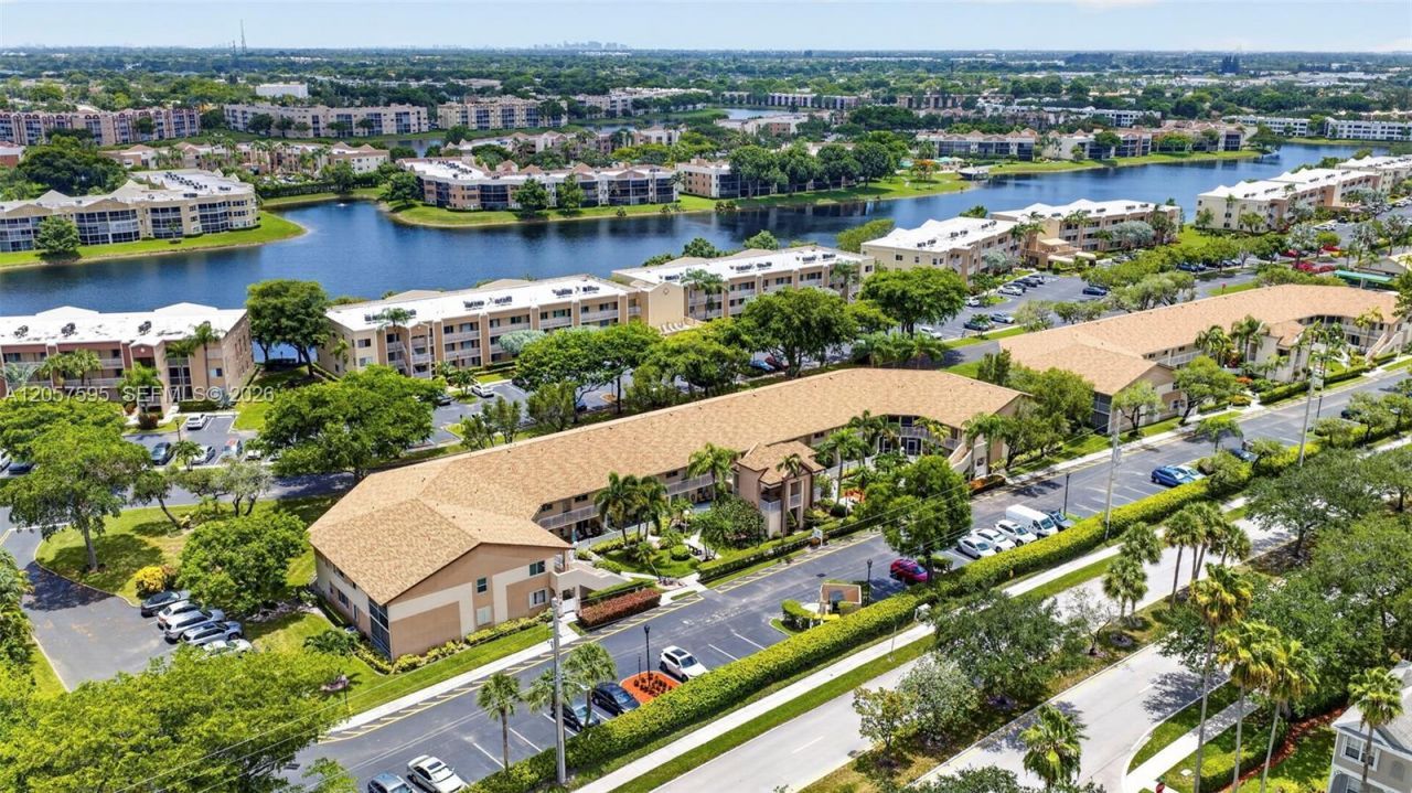 7449 N Devon Dr , Unit 207, Tamarac, FL 33321 Photo