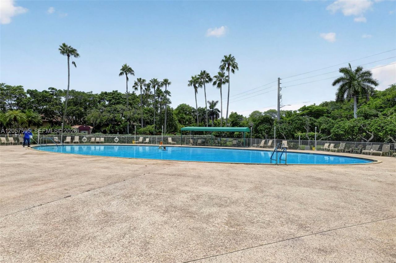7449 N Devon Dr , Unit 207, Tamarac, FL 33321 Photo