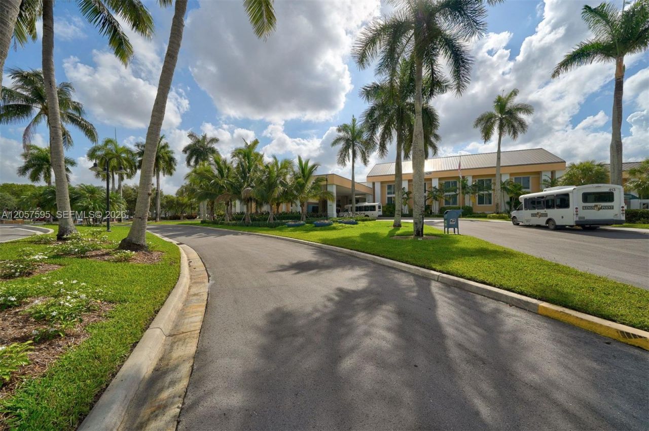 7449 N Devon Dr , Unit 207, Tamarac, FL 33321 Photo