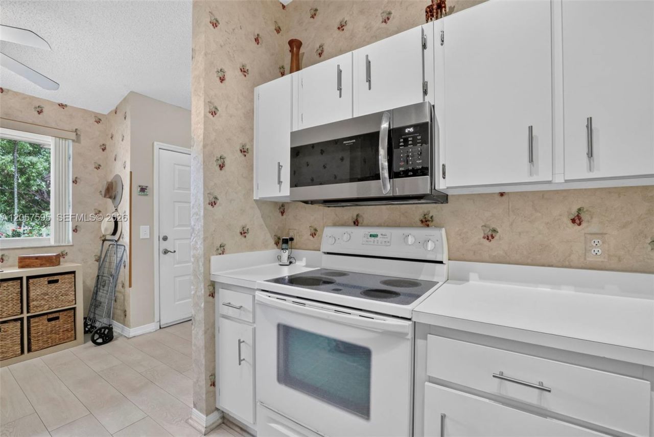 7449 N Devon Dr , Unit 207, Tamarac, FL 33321 Photo
