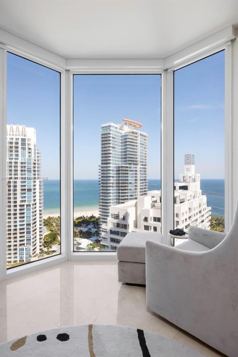 300 Pointe Dr , Unit 2806, Miami Beach, FL 33139 Photo