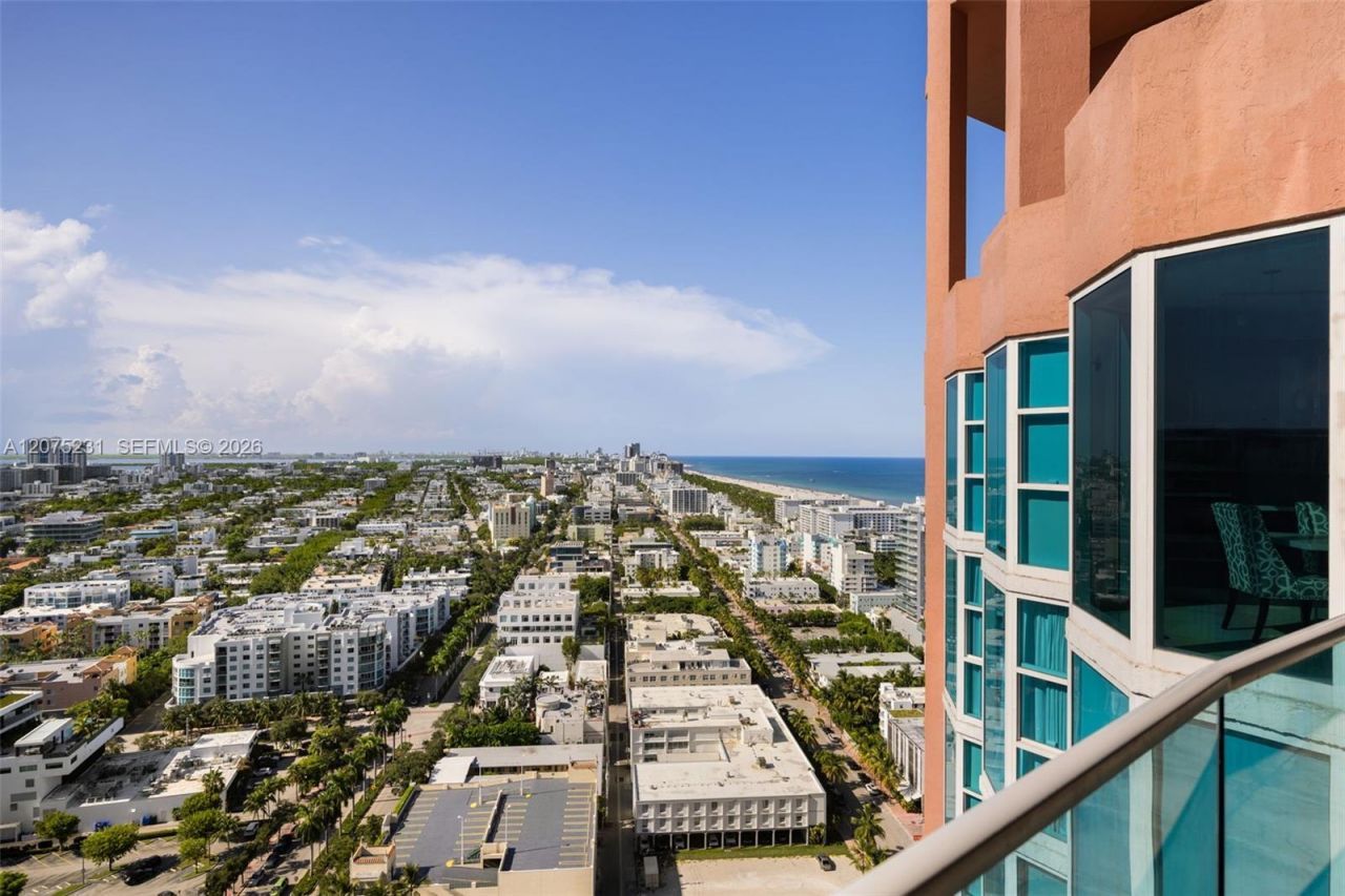 300 Pointe Dr , Unit 2806, Miami Beach, FL 33139 Photo