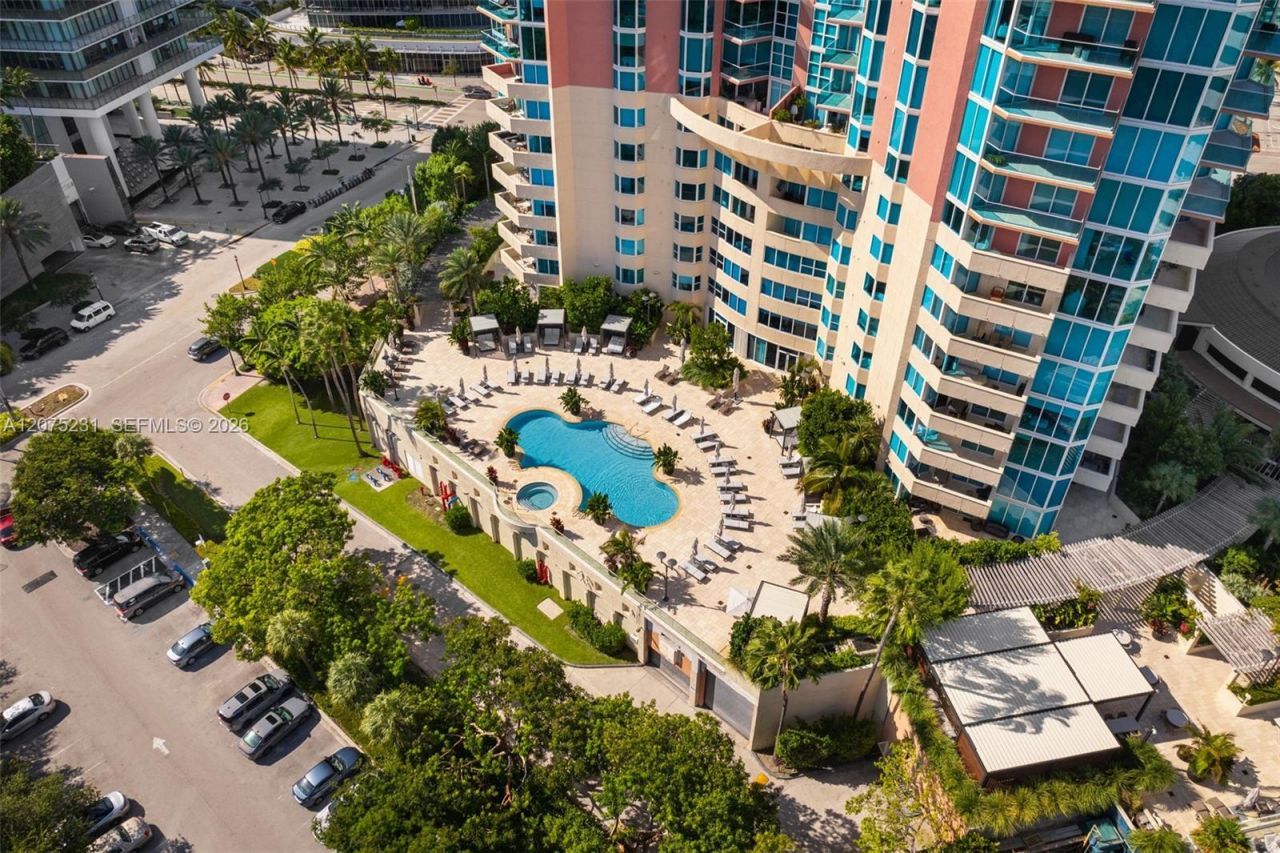 300 Pointe Dr , Unit 2806, Miami Beach, FL 33139 Photo