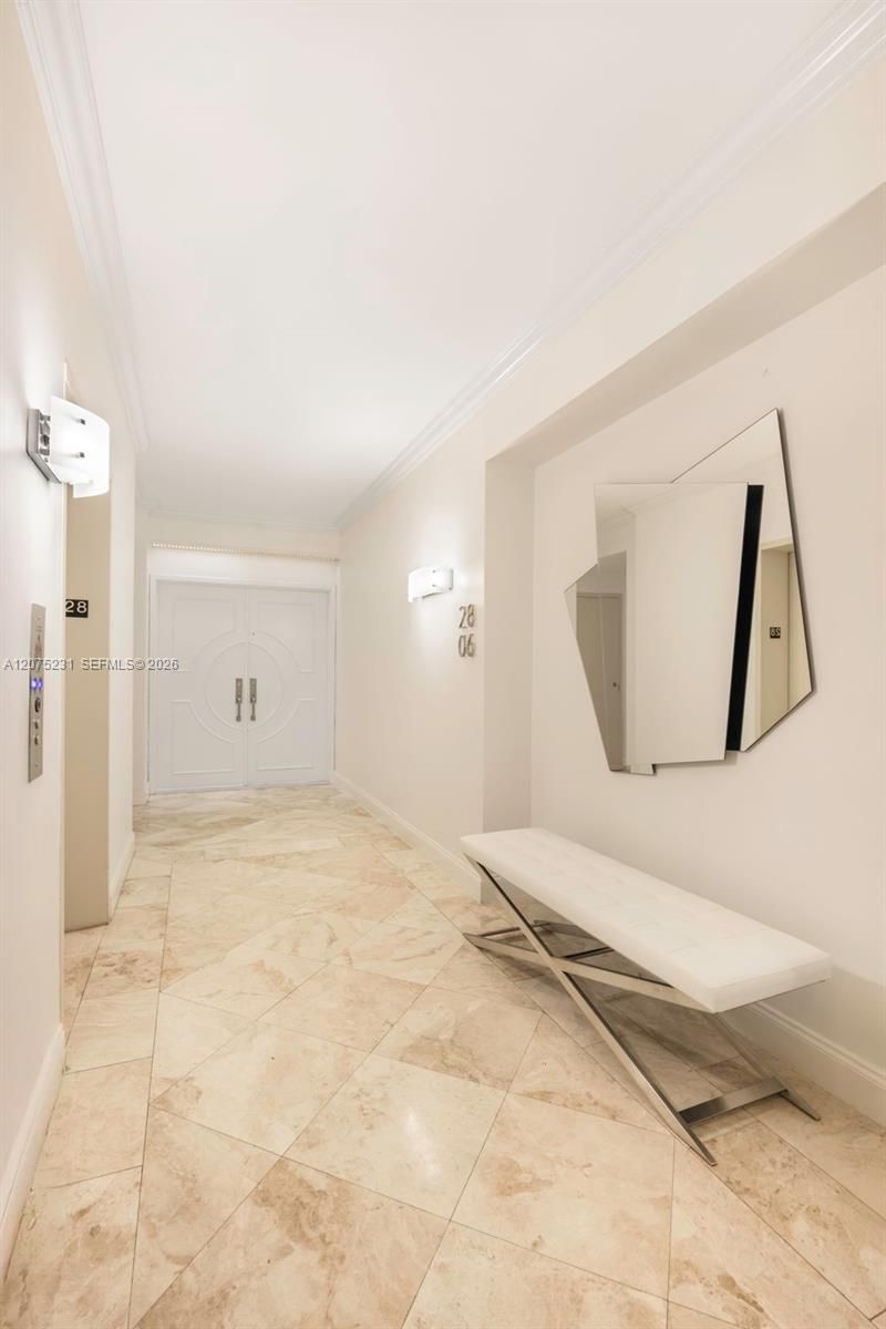 300 Pointe Dr , Unit 2806, Miami Beach, FL 33139 Photo