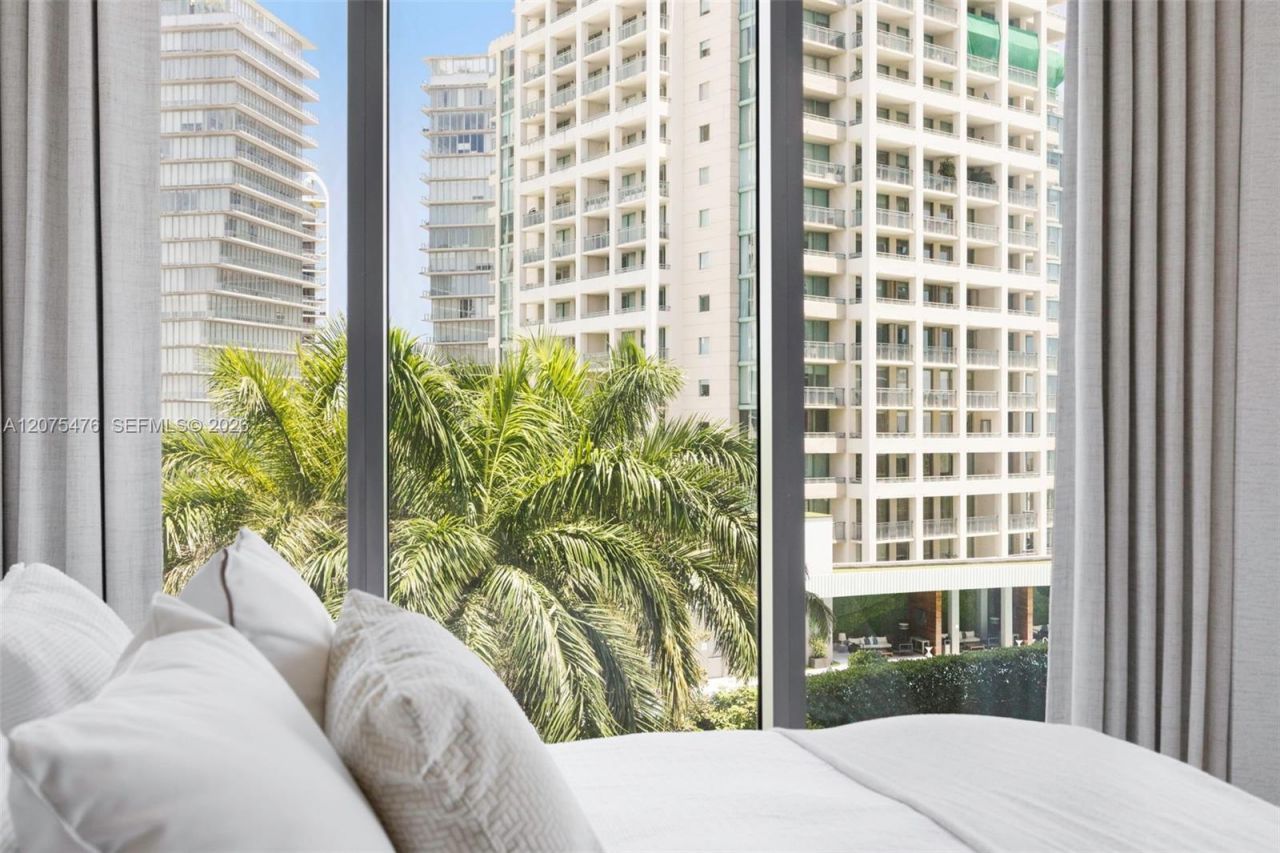 2831 S Bayshore Dr , Unit 804, Coconut Grove, FL 33133 Photo