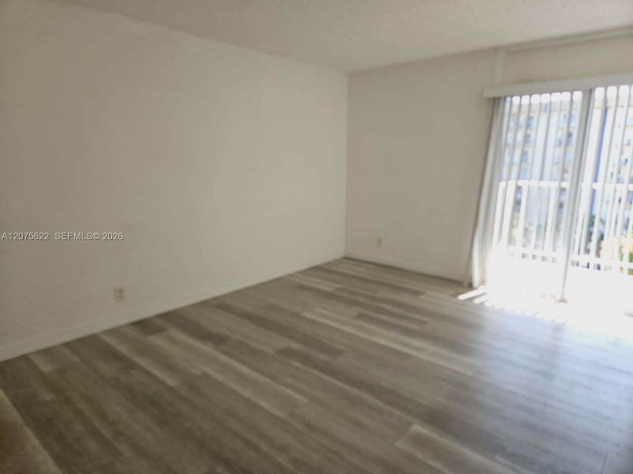 4550 NW 9th St , Unit 709E, Miami, FL 33126 Photo