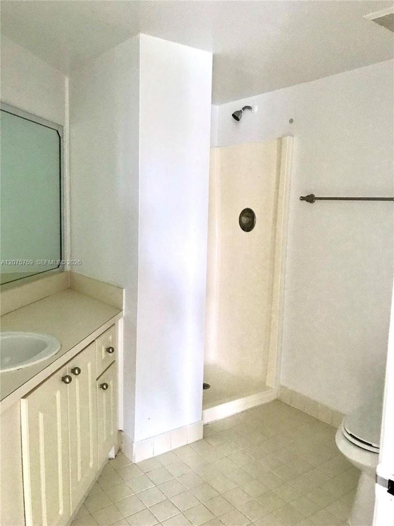 6955 NW 186th St , Unit F310, Hialeah, FL 33015 Photo