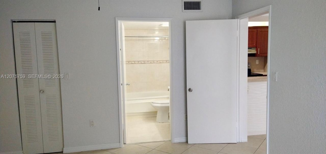 6955 NW 186th St , Unit F310, Hialeah, FL 33015 Photo