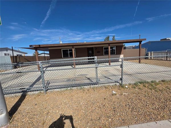 1952 H Street , Las Vegas, NV 89106
