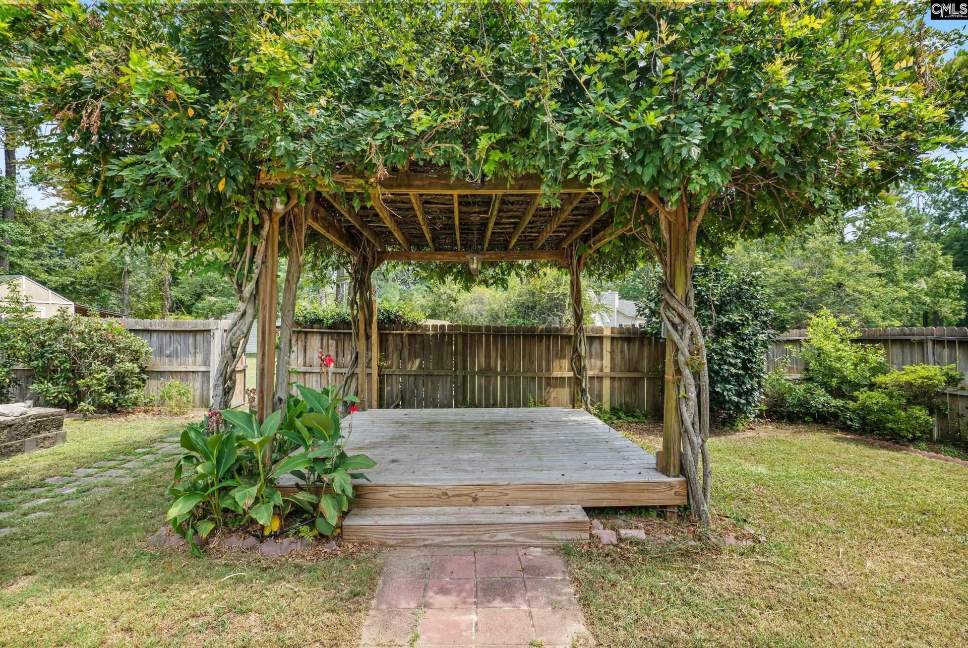 377 Woodland Circle  Photo 9