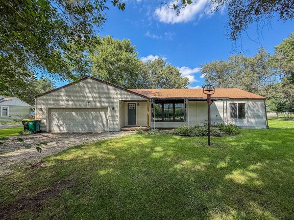 118 E Bower Street , Oreana, IL 62554