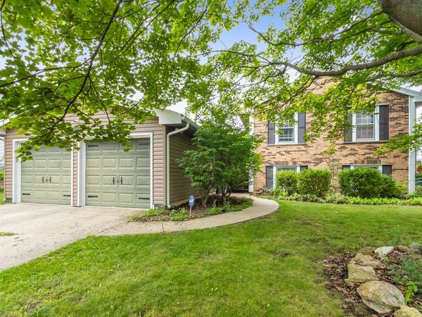 148 Newport Drive , Bolingbrook, IL 60440