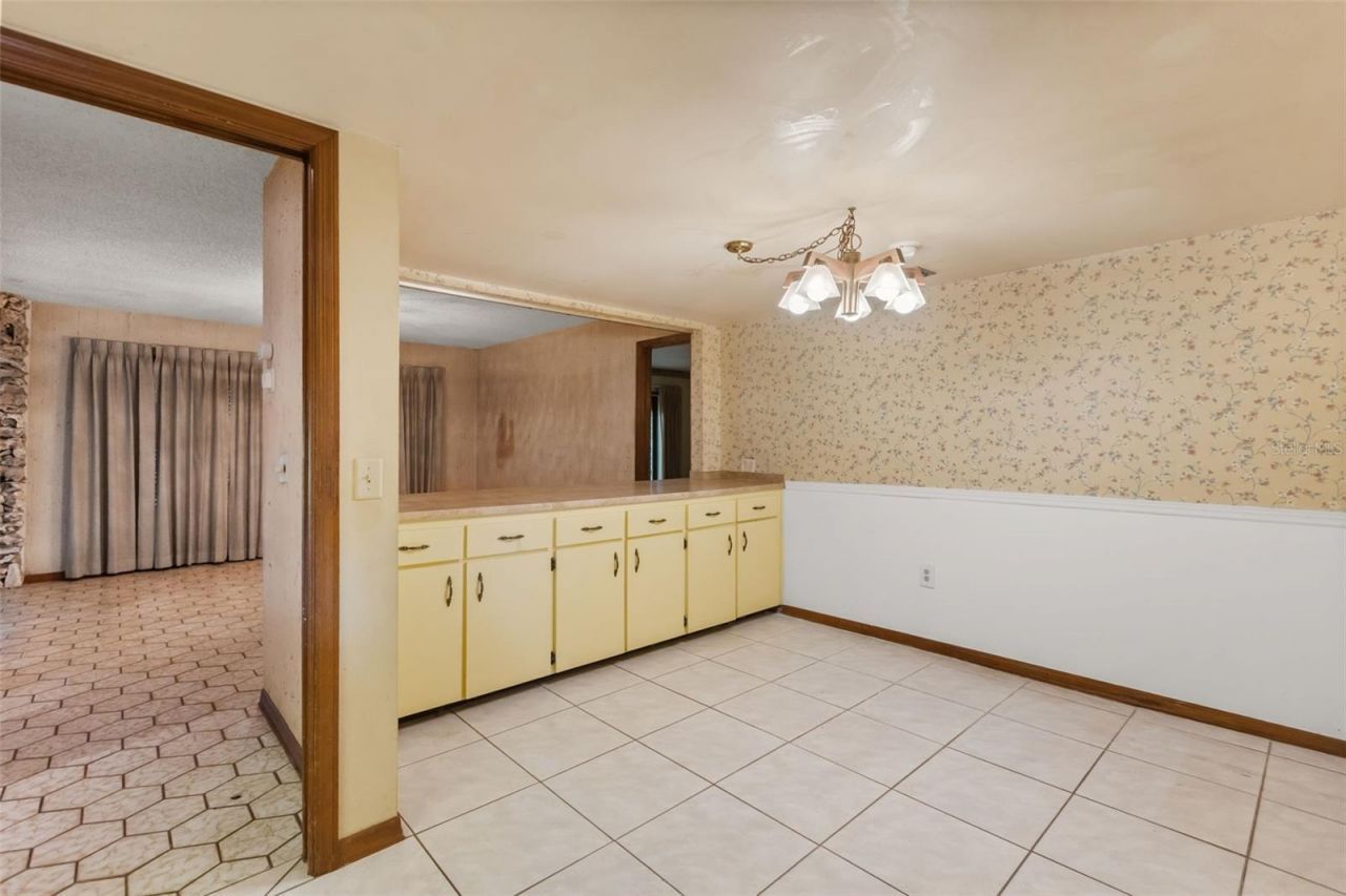 3889 N Lake Orlando Parkway, Orlando, FL 32808 Photo
