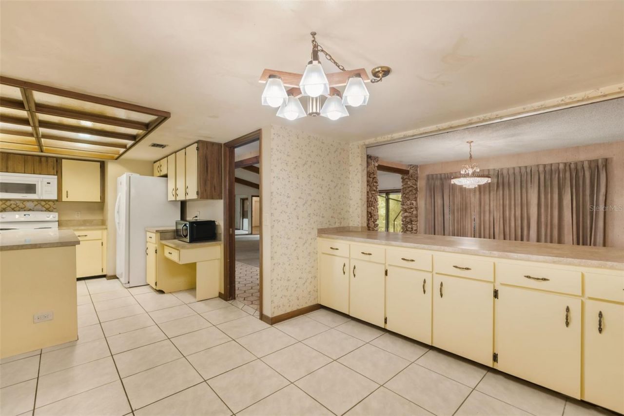 3889 N Lake Orlando Parkway, Orlando, FL 32808 Photo