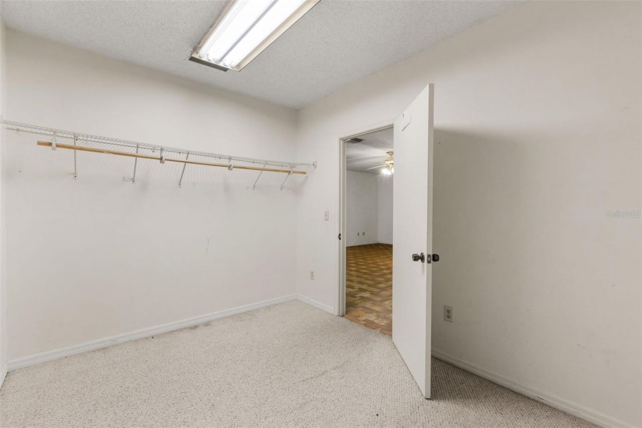 3889 N Lake Orlando Parkway, Orlando, FL 32808 Photo