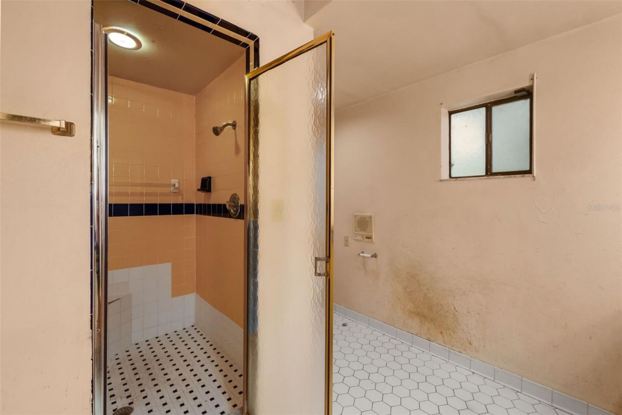 3889 N Lake Orlando Parkway, Orlando, FL 32808 Photo