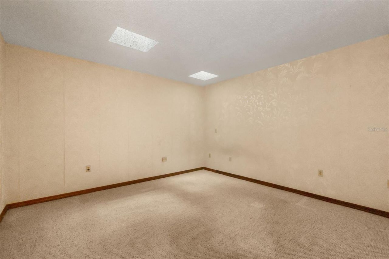 3889 N Lake Orlando Parkway, Orlando, FL 32808 Photo