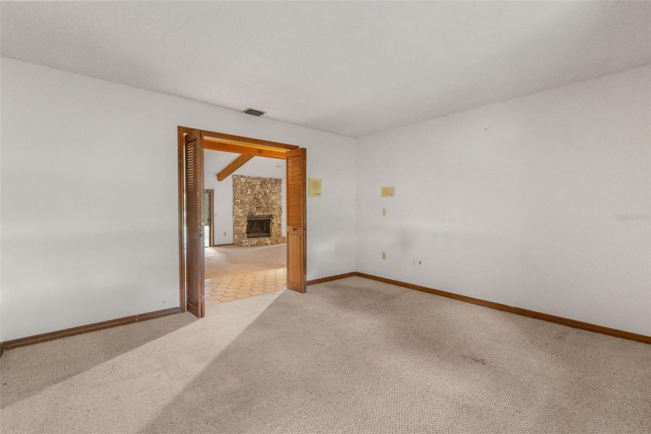3889 N Lake Orlando Parkway, Orlando, FL 32808 Photo