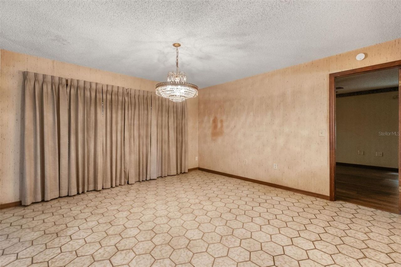3889 N Lake Orlando Parkway, Orlando, FL 32808 Photo