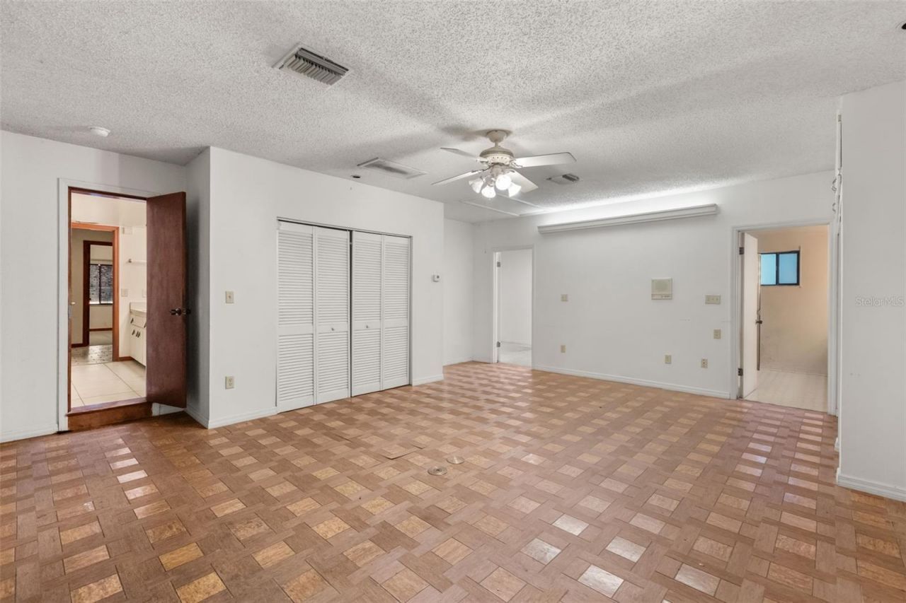 3889 N Lake Orlando Parkway, Orlando, FL 32808 Photo