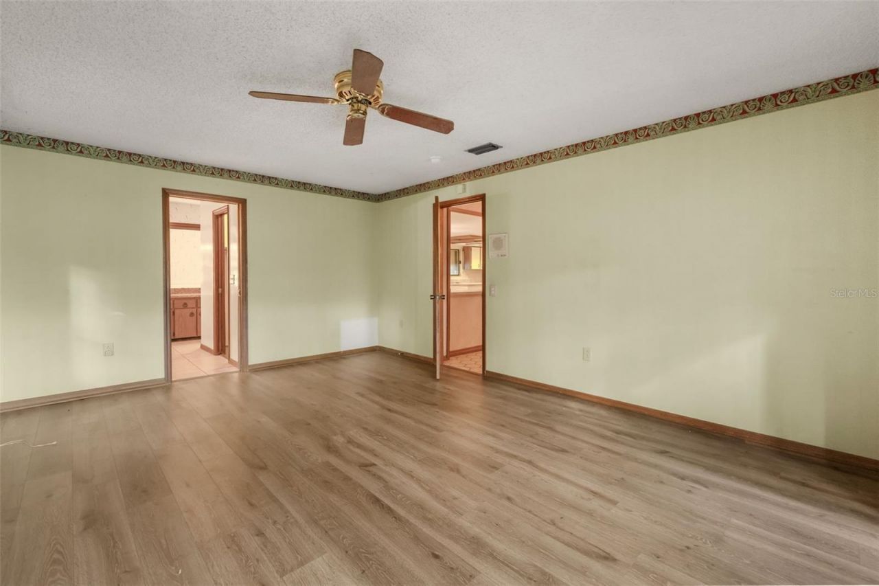 3889 N Lake Orlando Parkway, Orlando, FL 32808 Photo