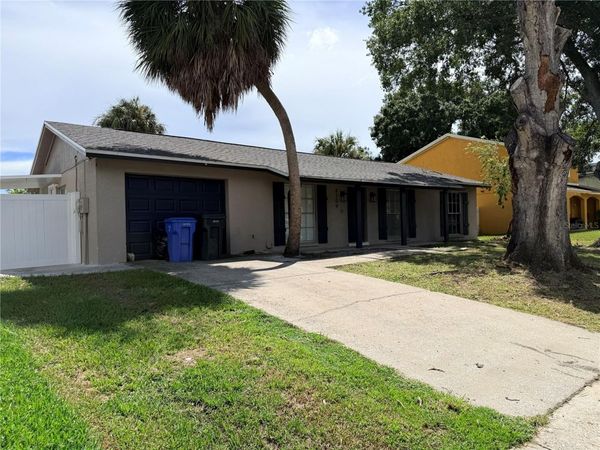 8209 VASSAR CIRCLE, TAMPA, FL 33634