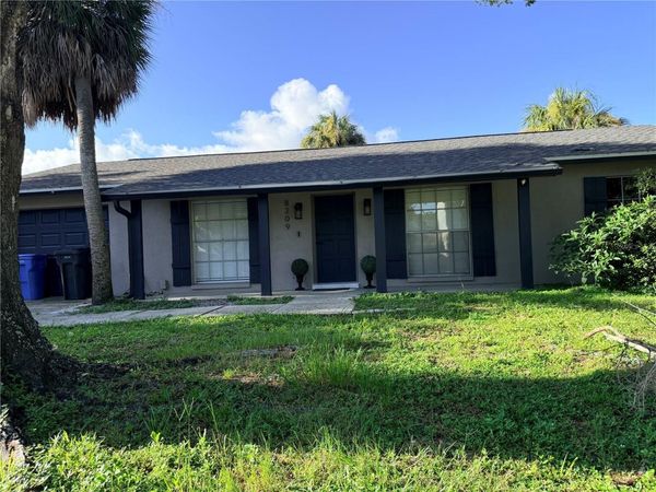 8209 VASSAR CIRCLE, TAMPA, FL 33634