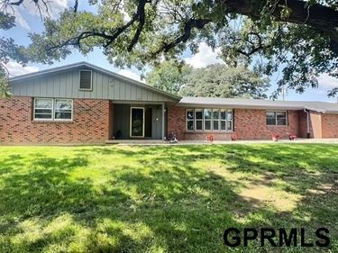 416 S 12th Street, Plattsmouth, NE 68048