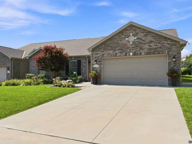 7673 Phares Drive, Lincoln, NE 68516