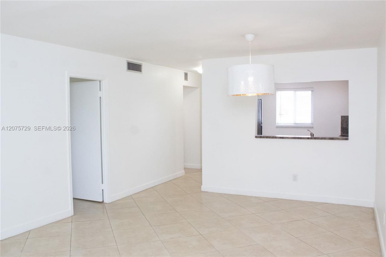 7860 Camino Real , Unit L-406, Miami, FL 33143 Photo
