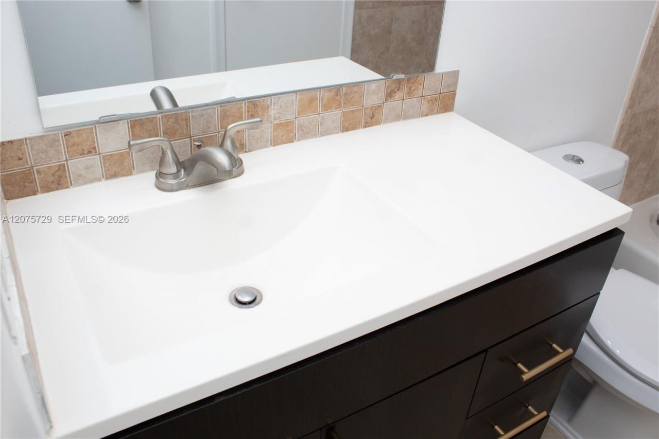 7860 Camino Real , Unit L-406, Miami, FL 33143 Photo