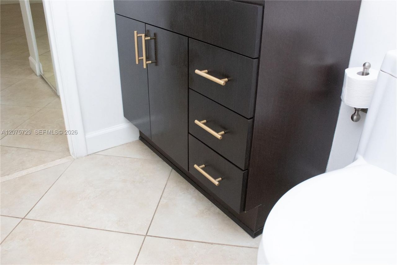 7860 Camino Real , Unit L-406, Miami, FL 33143 Photo