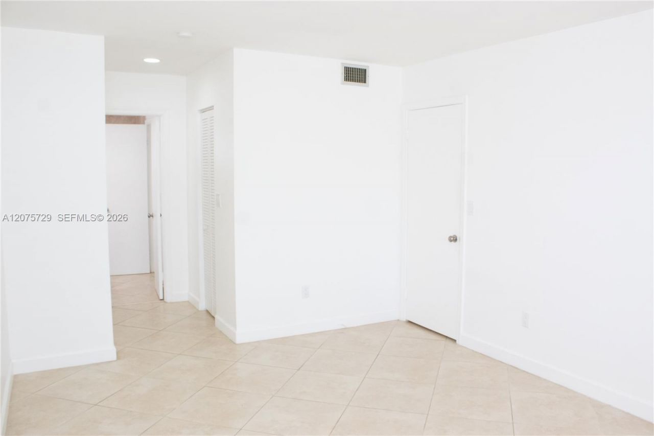 7860 Camino Real , Unit L-406, Miami, FL 33143 Photo