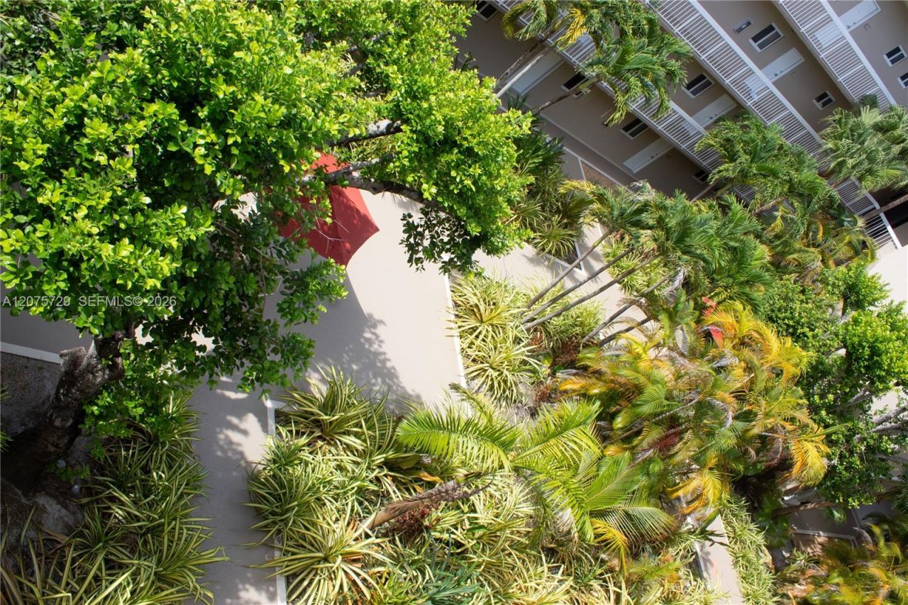 7860 Camino Real , Unit L-406, Miami, FL 33143 Photo