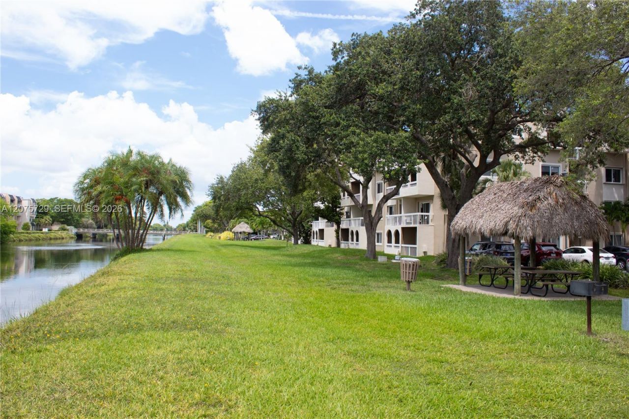 7860 Camino Real , Unit L-406, Miami, FL 33143 Photo