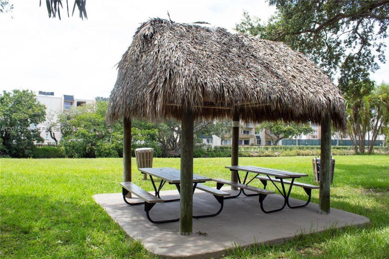 7860 Camino Real , Unit L-406, Miami, FL 33143 Photo