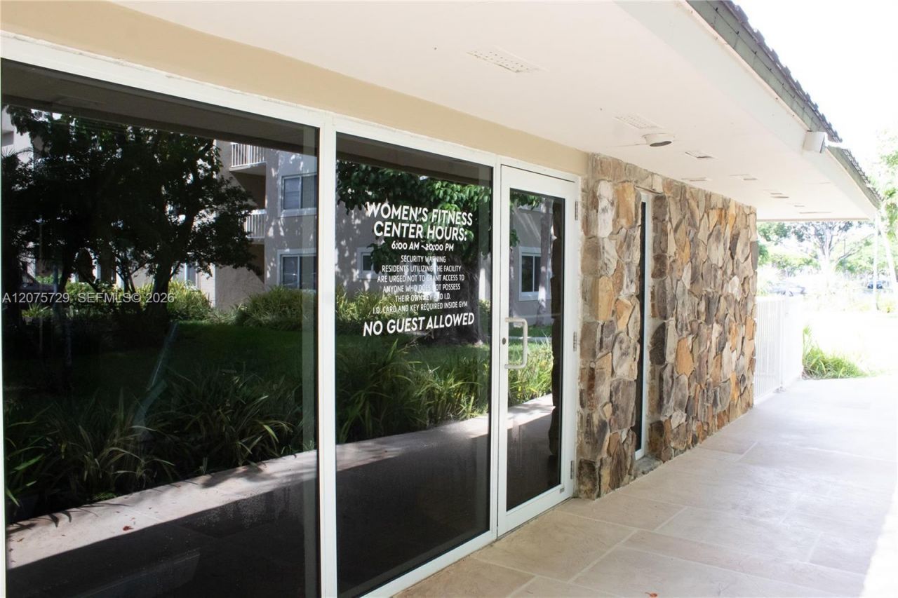 7860 Camino Real , Unit L-406, Miami, FL 33143 Photo