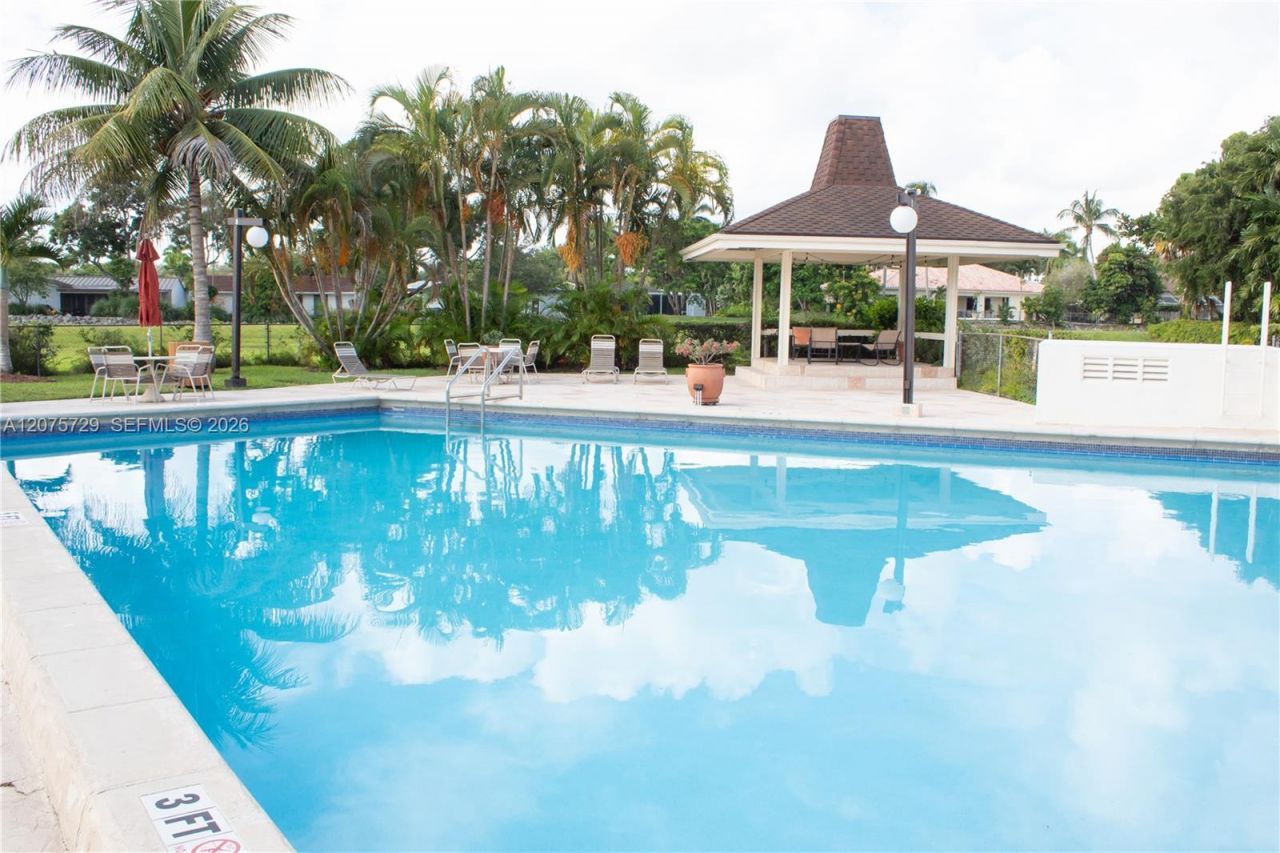7860 Camino Real , Unit L-406, Miami, FL 33143 Photo