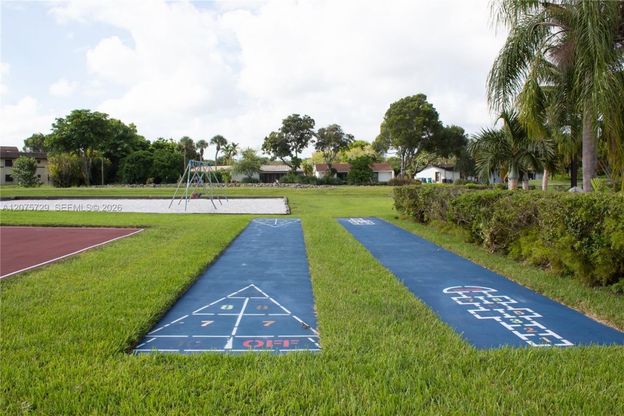 7860 Camino Real , Unit L-406, Miami, FL 33143 Photo