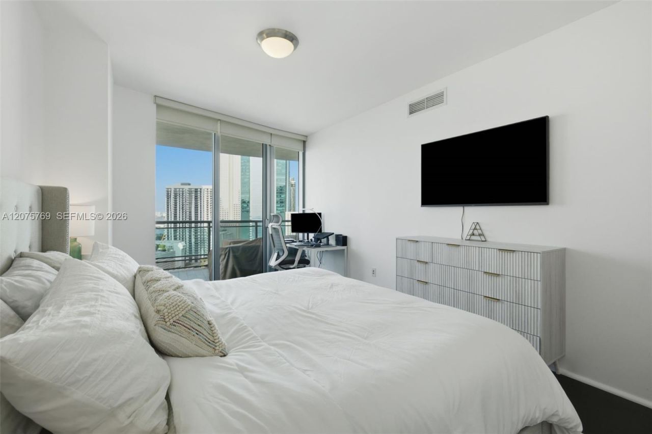 350 S Miami Ave , Unit 2601, Miami, FL 33130 Photo