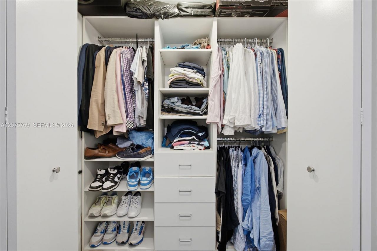 350 S Miami Ave , Unit 2601, Miami, FL 33130 Photo