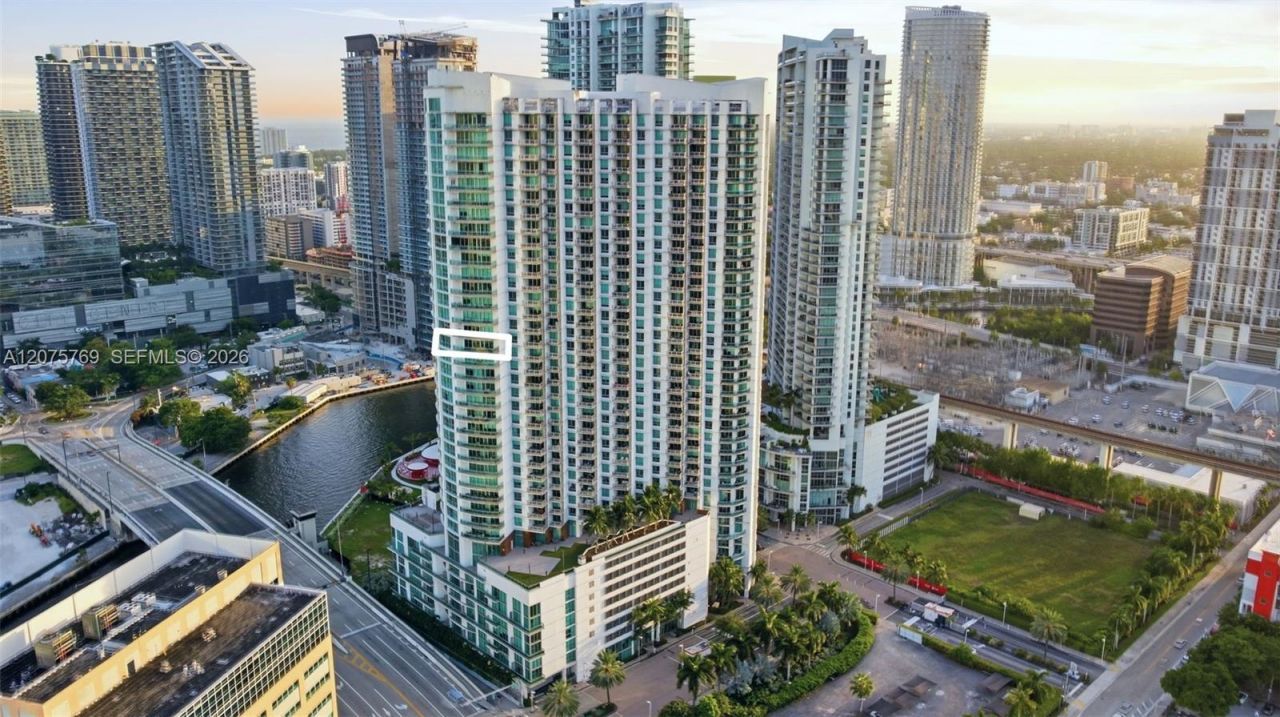 350 S Miami Ave , Unit 2601, Miami, FL 33130 Photo